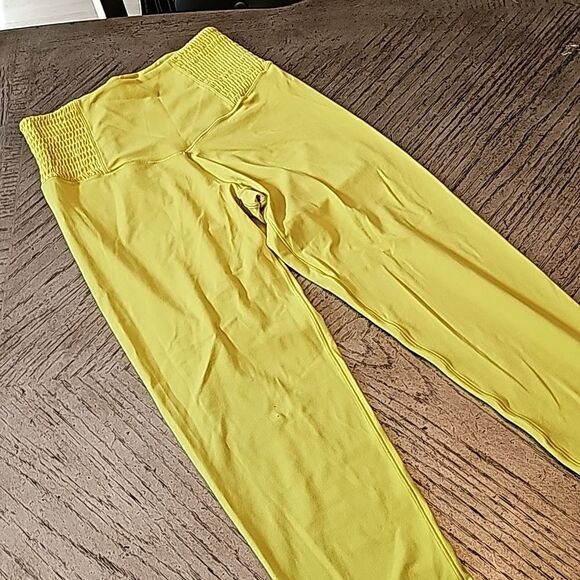 Offline by Aerie high rise leggings size M - Picture 4 of 8